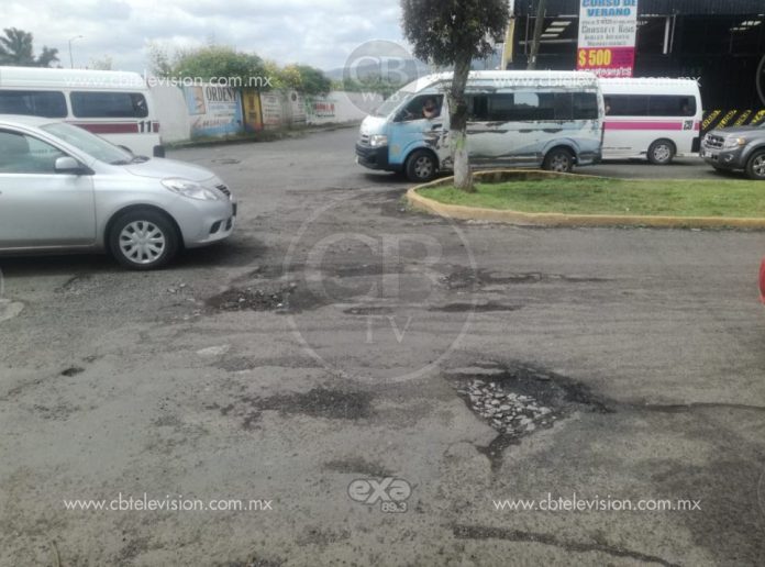 Vecinos de la colonia Prados Verdes exigen la reparación de las calles