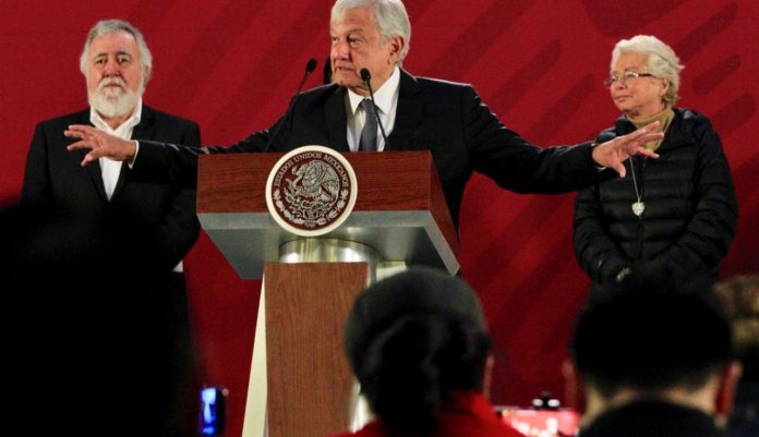Aprobación del presupuesto reducirá la pobreza: AMLO