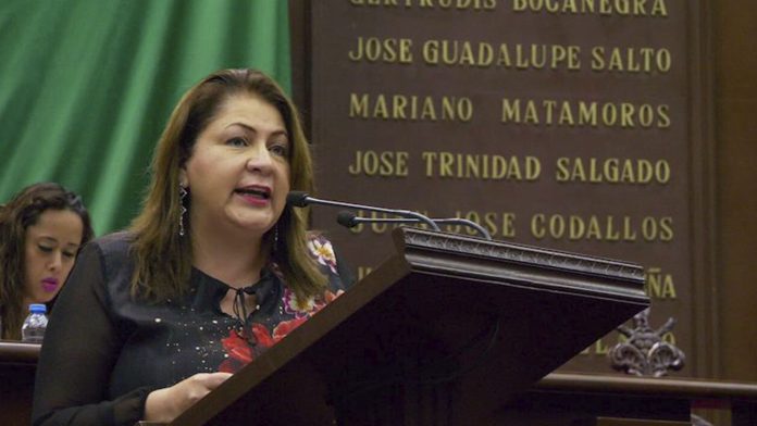 “El dinosaurio se Niega a Morir”: Cristina Portillo a SCJN