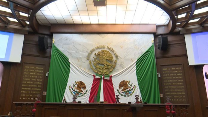 Con incrementos y nuevos impuestos, Congreso aprobó Ley de Hacienda estatal