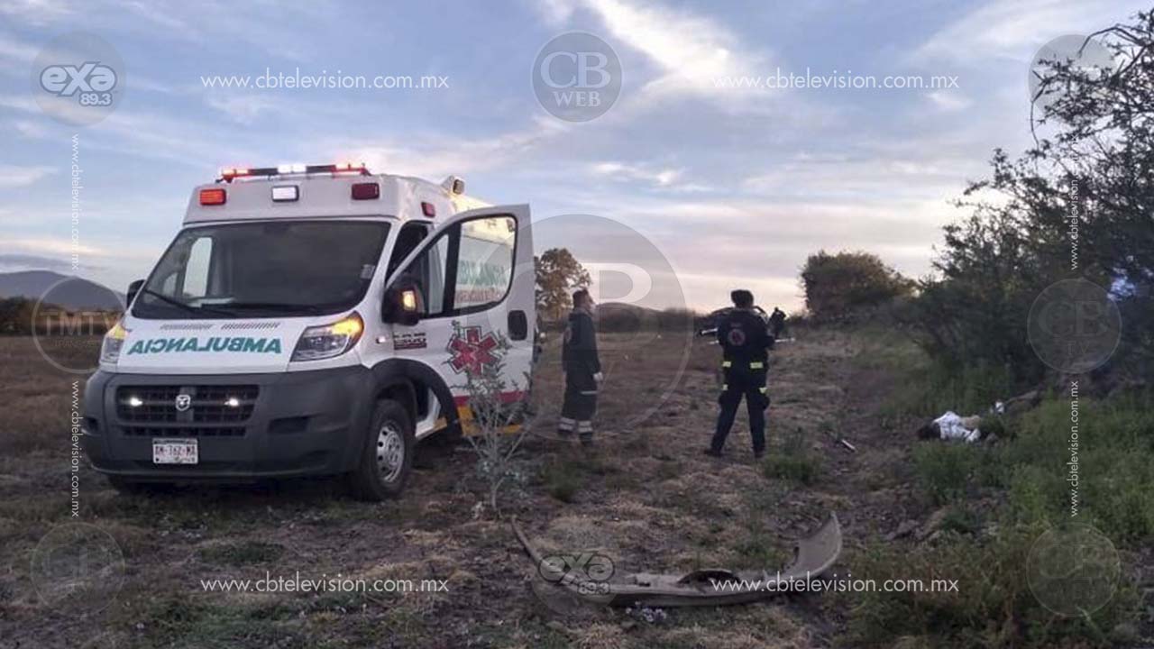 En aparatosa volcadura muere una pareja en Angamacutiro