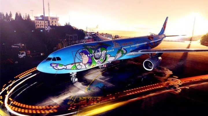 ¡Ahora podrás volar en un avión temático de Toy Story!
