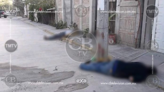 Encuentran a dos hombres maniatados y con impactos de bala en Lázaro Cárdenas 