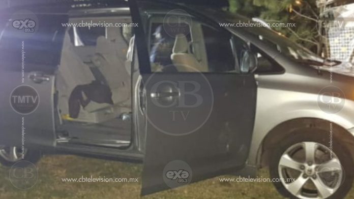 Policías y presuntos robacarros se enfrentan a balazos en Zacapu