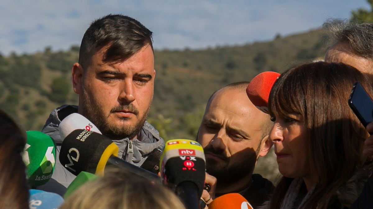 Continúa el rescate de niño que cayó desde hace tres días a un pozo en España