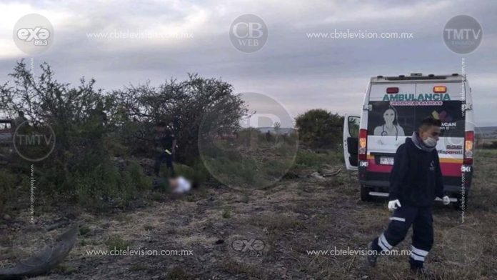 En aparatosa volcadura muere una pareja en Angamacutiro