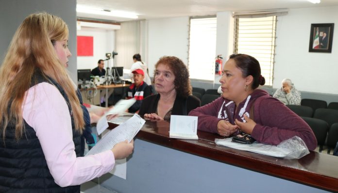 Reactivan trámite de pasaportes en Uruapan