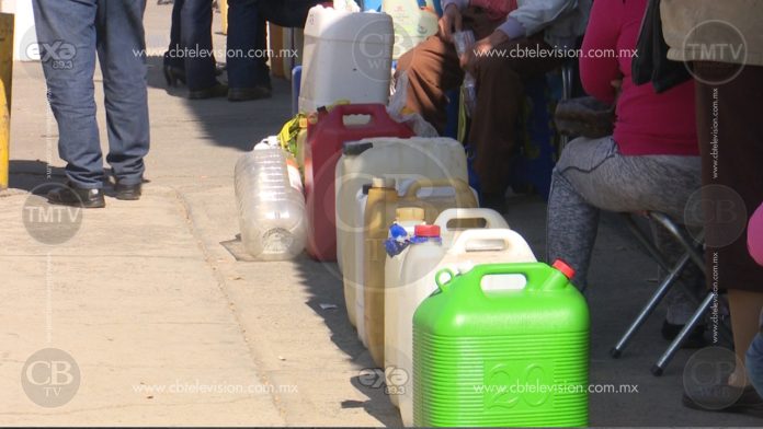 Hasta por 3 días esperan morelianos para cargar gasolina