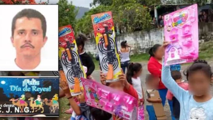 Sicarios repartieron juguetes a niños de parte de “El Mecho”