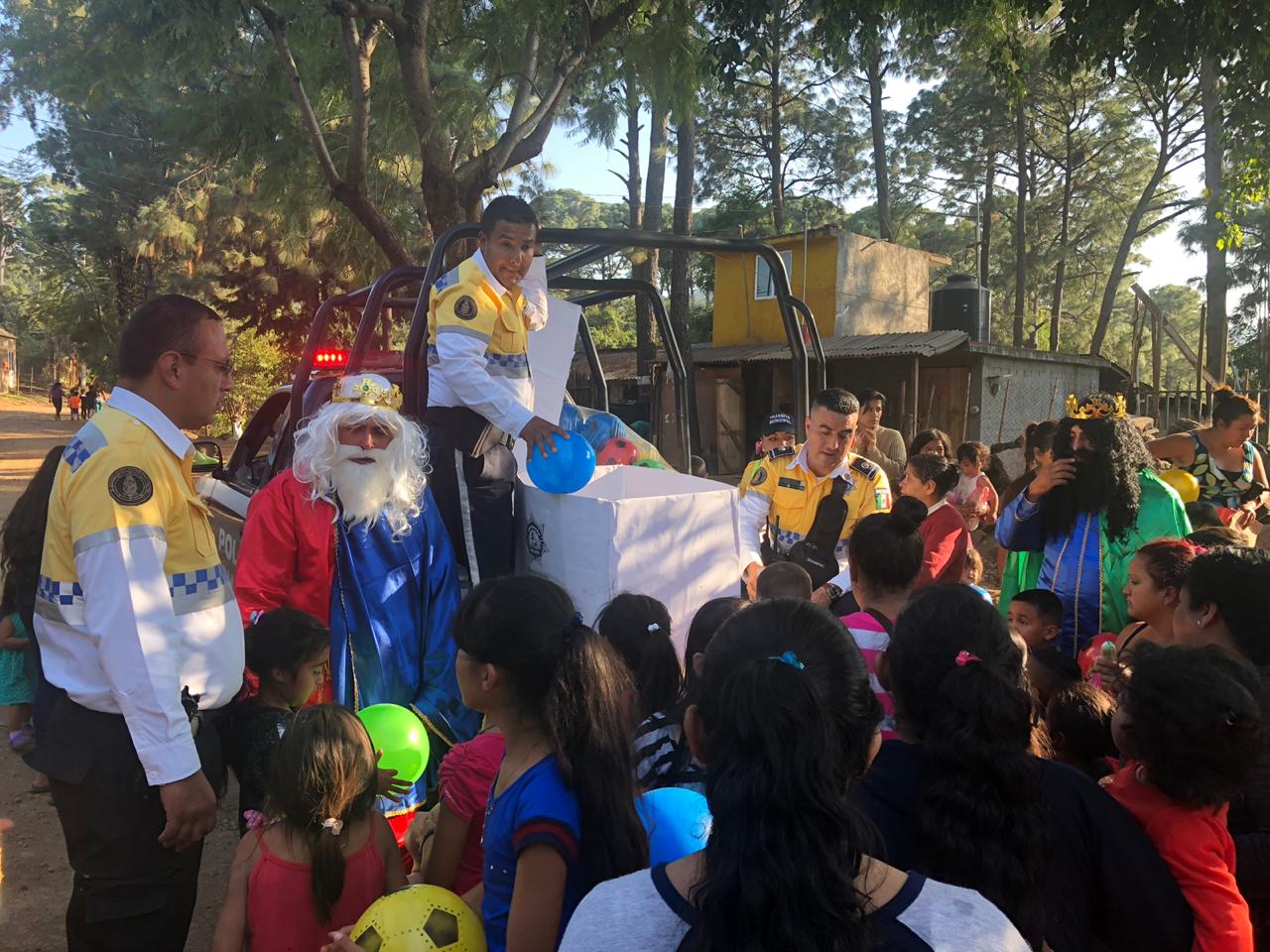 SSPM llega con los Reyes Magos a la colonia Arroyo Colorado