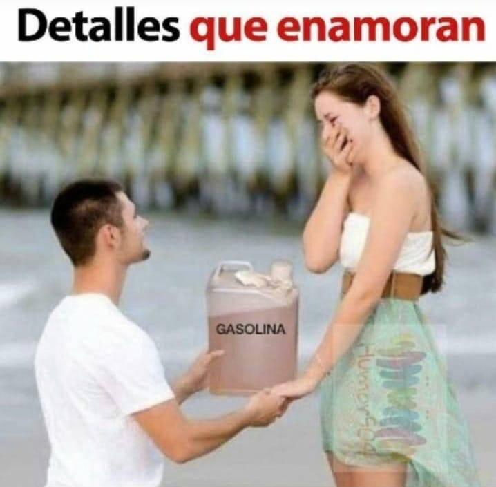 Mexicanos ven al mal tiempo buena cara, los mejores memes del desabasto de gasolina