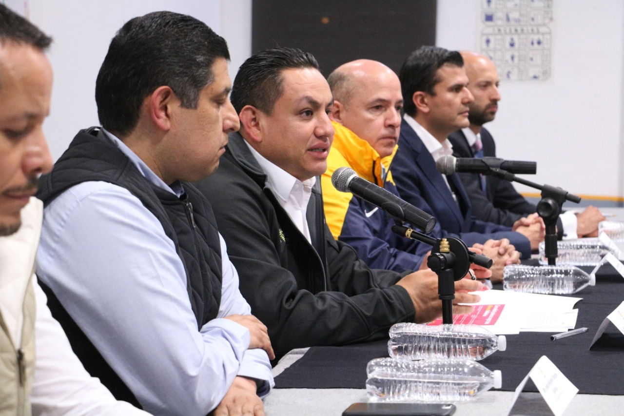 Toman medidas en Uruapan para distribución ordenada de la gasolina