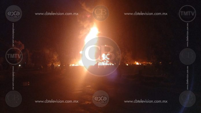 Video: Explota ducto de Pemex en Hidalgo; temen decenas de muertos y heridos