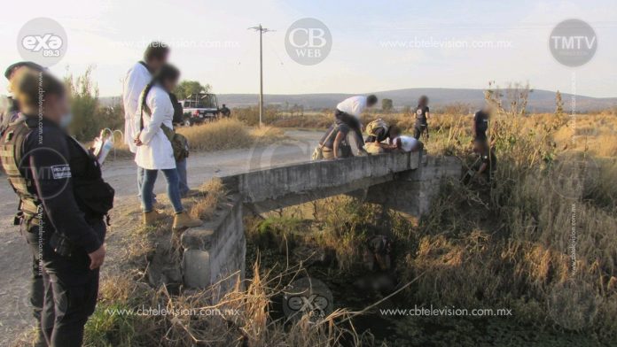 Encuentran un muerto en canal de riego de Tarimbaro