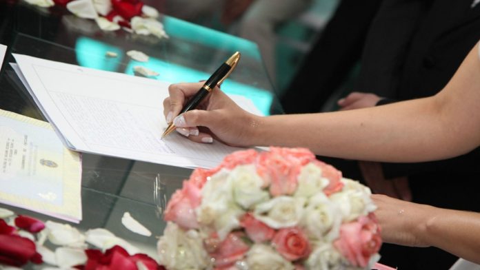 Diputada de Morena propone matrimonio temporal