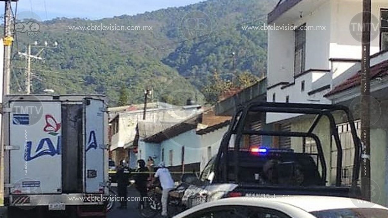 Entre la vida y la muerte se debate taxista baleado en Uruapan  