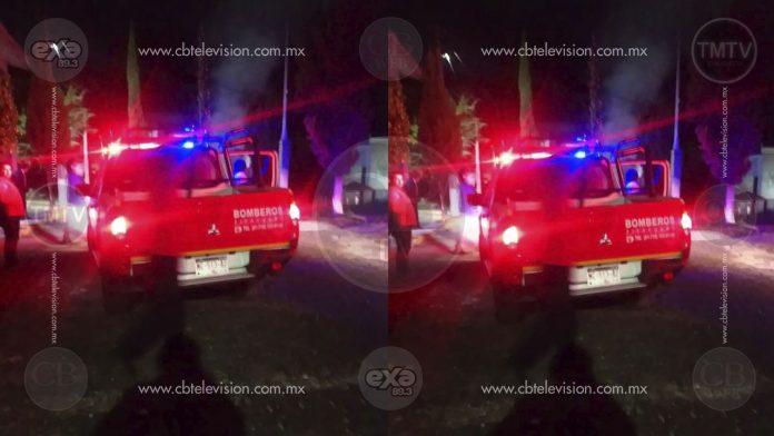 Se incendia corralón de autos en Zitácuaro