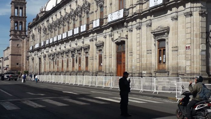 Alistan Palacio Federal para recibimiento de AMLO