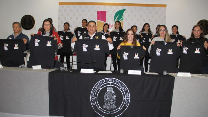 Presenta Víctor Manríquez equipo de voleibol profesional femenil “Ireris Uruapan”