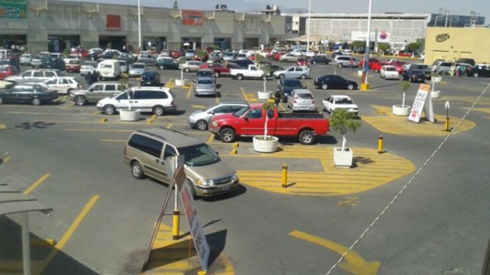 Se reporta robo de gasolina en estacionamientos