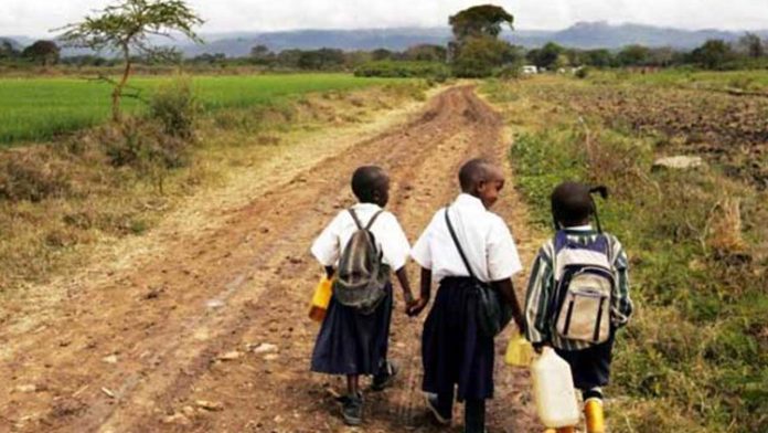 Mientras iban a la escuela raptan y les sacan los órganos a seis niños para cometer prácticas de brujería en Tanzania