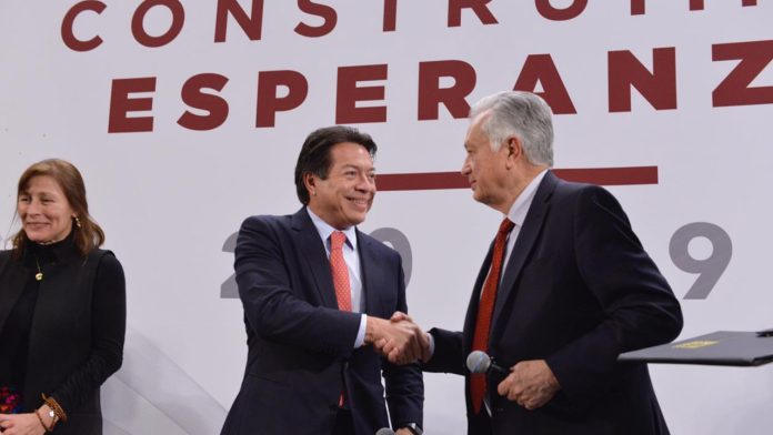 Gracias al apoyo del presidente López Obrador, la CFE volverá a ser una empresa de servicio público: Bartlett
