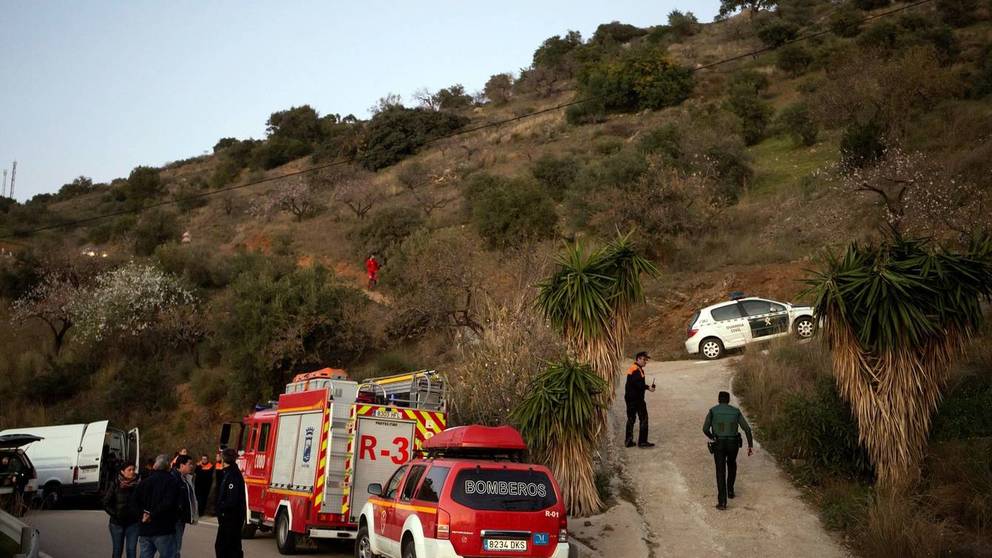 Continúa el rescate de niño que cayó desde hace tres días a un pozo en España