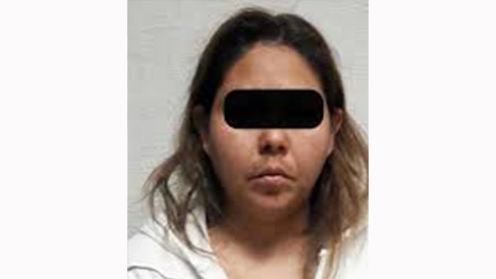 Mujer roba los autos de dos de sus amigas e intenta asesinarlas en Sonora