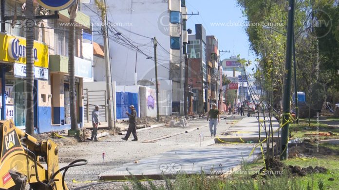 Continúa obra de construcción en Blvd García de León