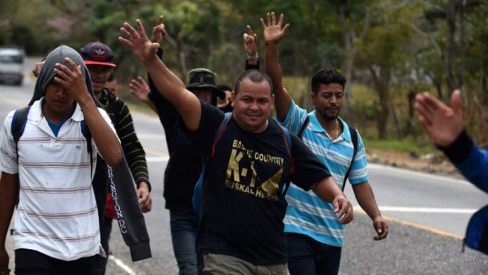 Llegan los primeros migrantes a la frontera de México