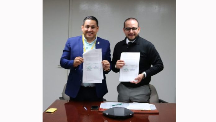 Después de 40 años, Víctor Manríquez da certeza legal a familias de La Cedrera 4ª sección
