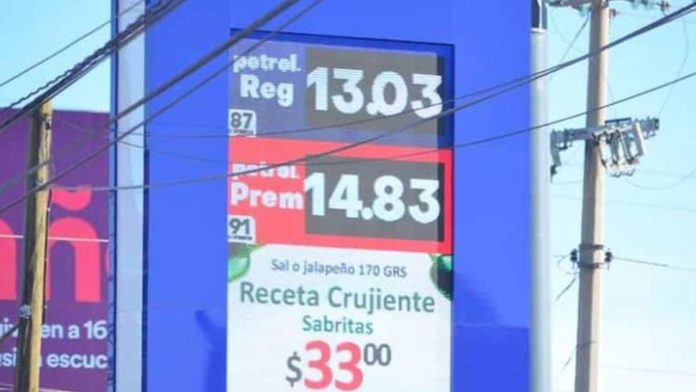Gasolina baja hasta 13 pesos en algunas ciudades