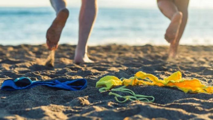 Preparan festival nudista en playas de Oaxaca