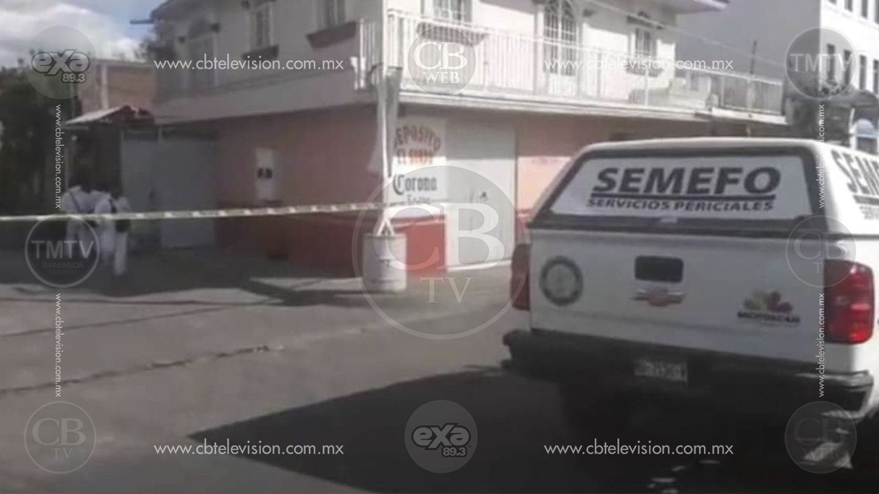 Balean a albañil en Uruapan