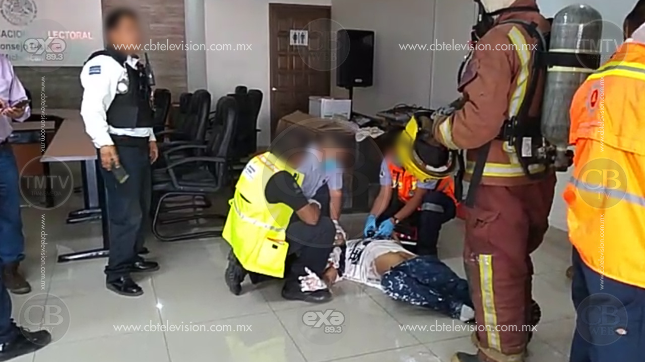 Hombre resulta inconsciente por intoxicación al pintar aljibe del INE, en Morelia