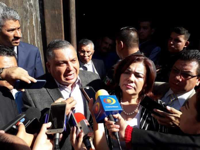 Denuncian ex aspirantes a fiscal ser tratados como amenaza pública