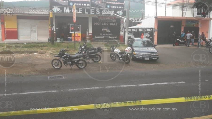 Un muerto y un herido en atentado a balazos en negocio de carnitas  