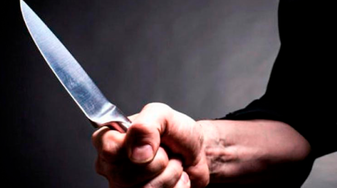 Para ingresar al narco, adolescente ejecuta a sus padres