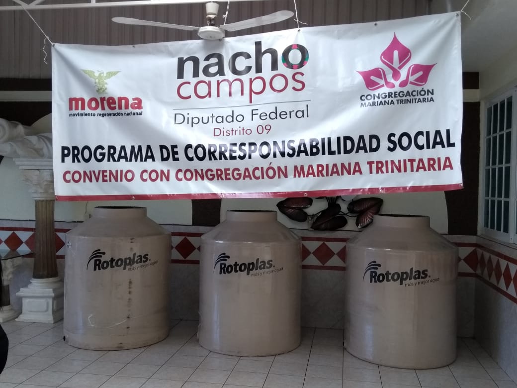 Ignacio Campos Equihua entrega apoyos a la población