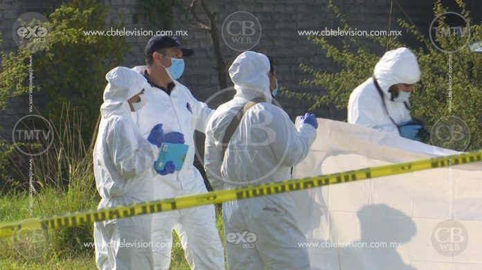 Arrojan cuerpo ejecutado en la salida a Pátzcuaro