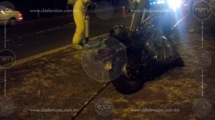 Muere motociclista al accidentarse sobre la Morelia-Quiroga