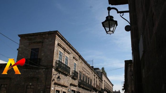 La empresa que eligió el ayuntamiento de Morelia para la compra de luminarias está demanda en otros estados y municipios del país