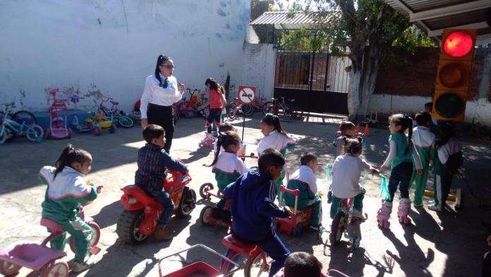 Se impulsa la cultura vial en centros educativos de Uruapan