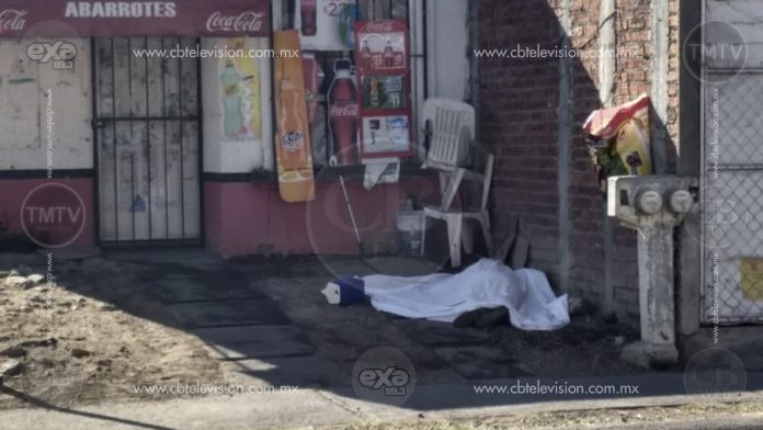 Entre balacera muere presunto delincuente en Numarán