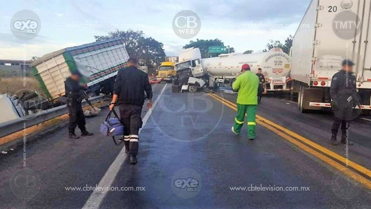 Carambola en la Siglo XXI deja un herido y derrame de combustible