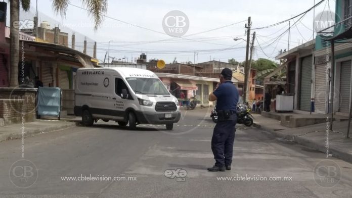 Ciudadano es acribillado a tiros en un bazar de Uruapan