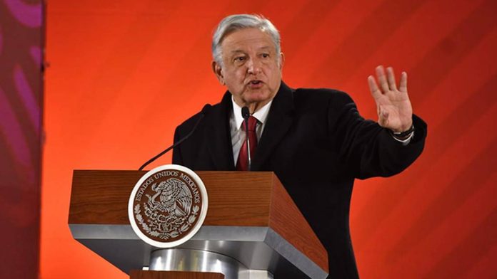Cero corrupción, cero impunidad y democracia promete López Obrador