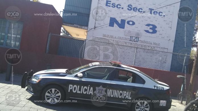 Intentan “levantar” a niña afuera de la ETI 3 de Morelia