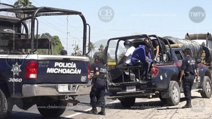 Policías frustran rapto a un grupo de jóvenes por sujetos armados
