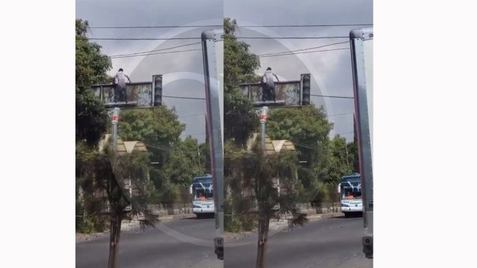 Policía Michoacán División Tránsito aseguró a masculino que desestabilizó el orden público